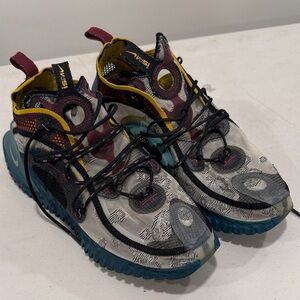 Nike RARE Multicolor Athletic Trail Sneakers - Teal, Yellow & Burgundy